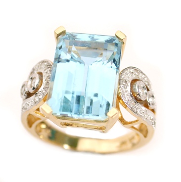 Cat Eye Jewelry - 14k Gold Emerald-cut Aquamarine & Diamond Ring